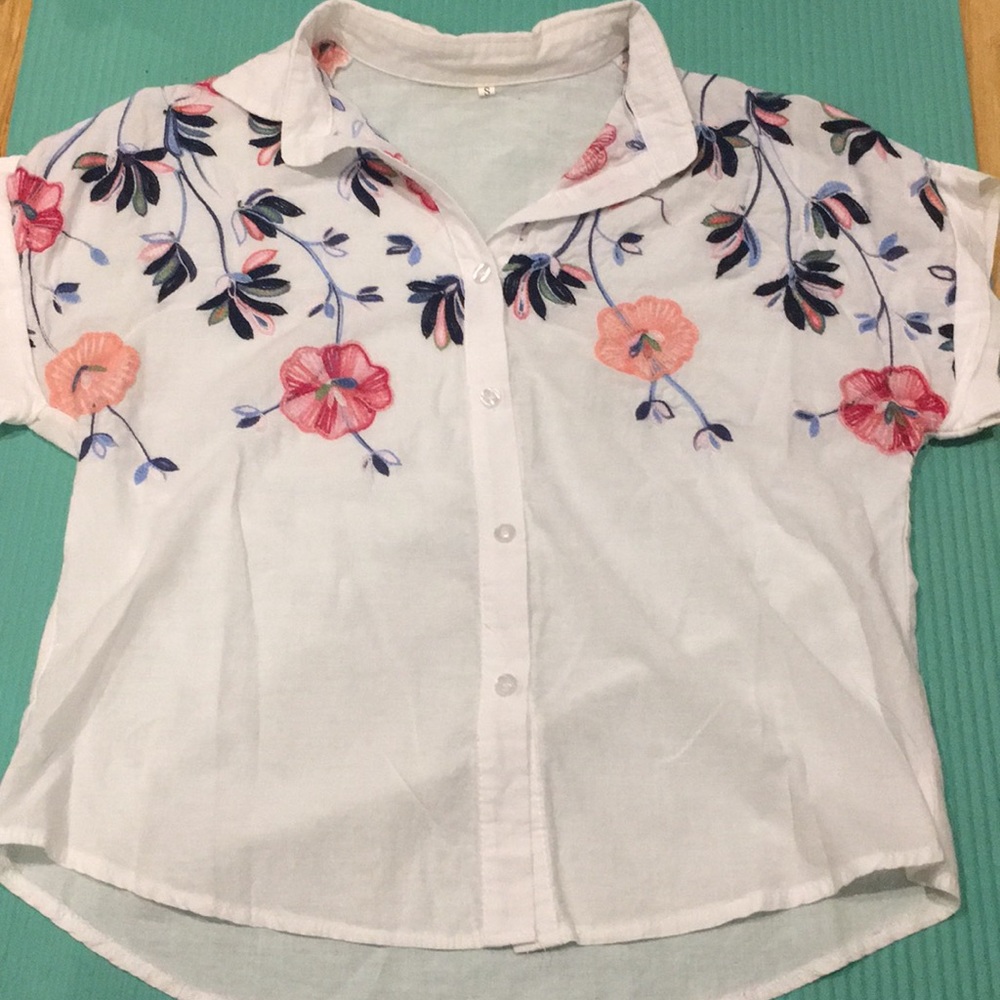 Cute casual floral button down top